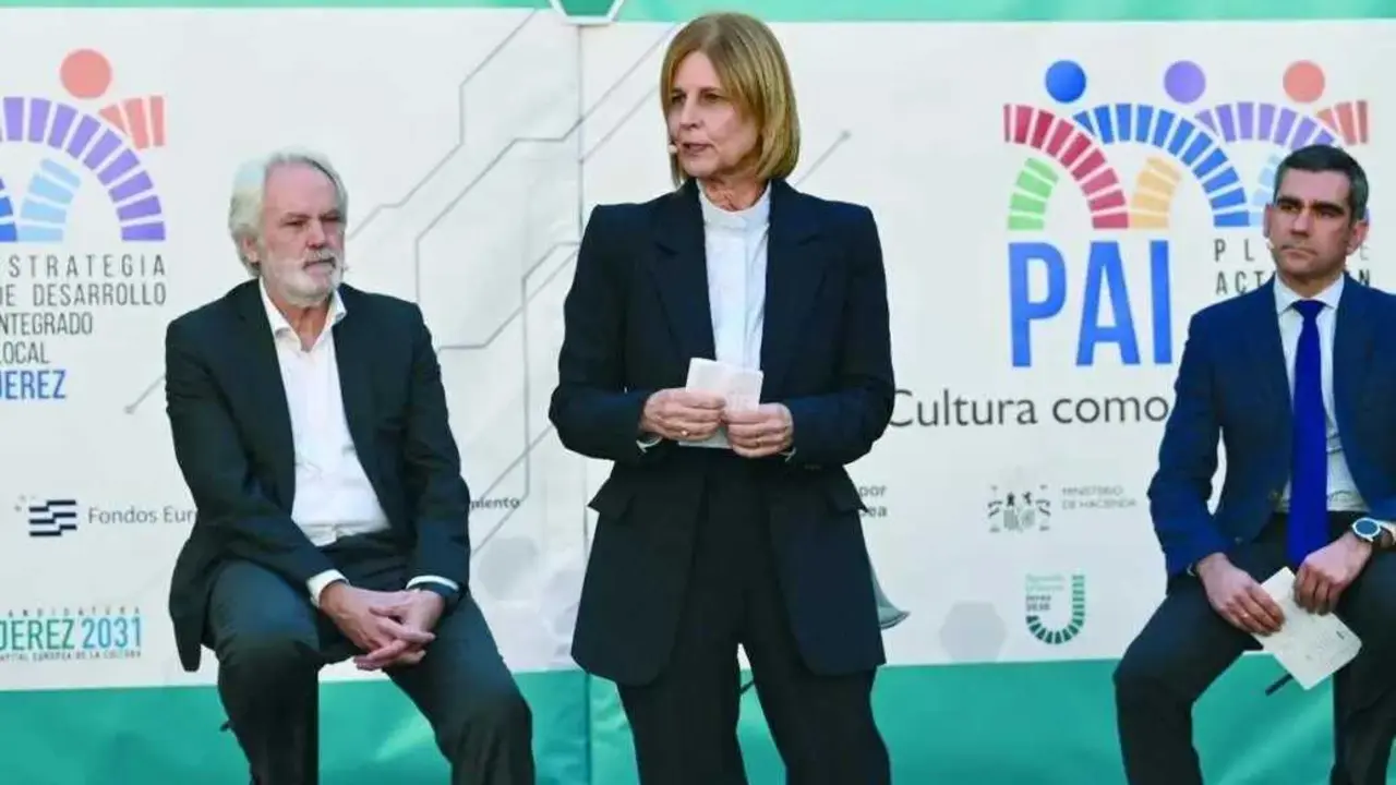  La alcaldesa en la presentaci&oacute;n de los proyectos al Plan Edil. | jerez.es 