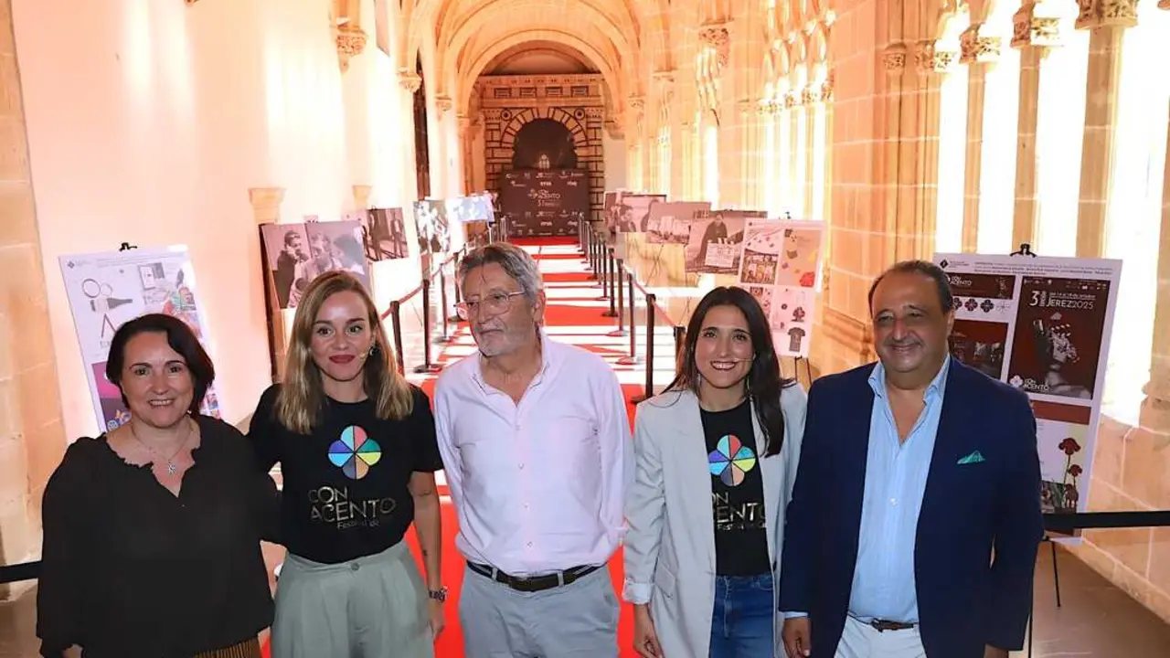  Inauguraci&oacute;n del Festival Con Acento en los Claustros con la presencia de Carmona Otero. |  jerez.es 