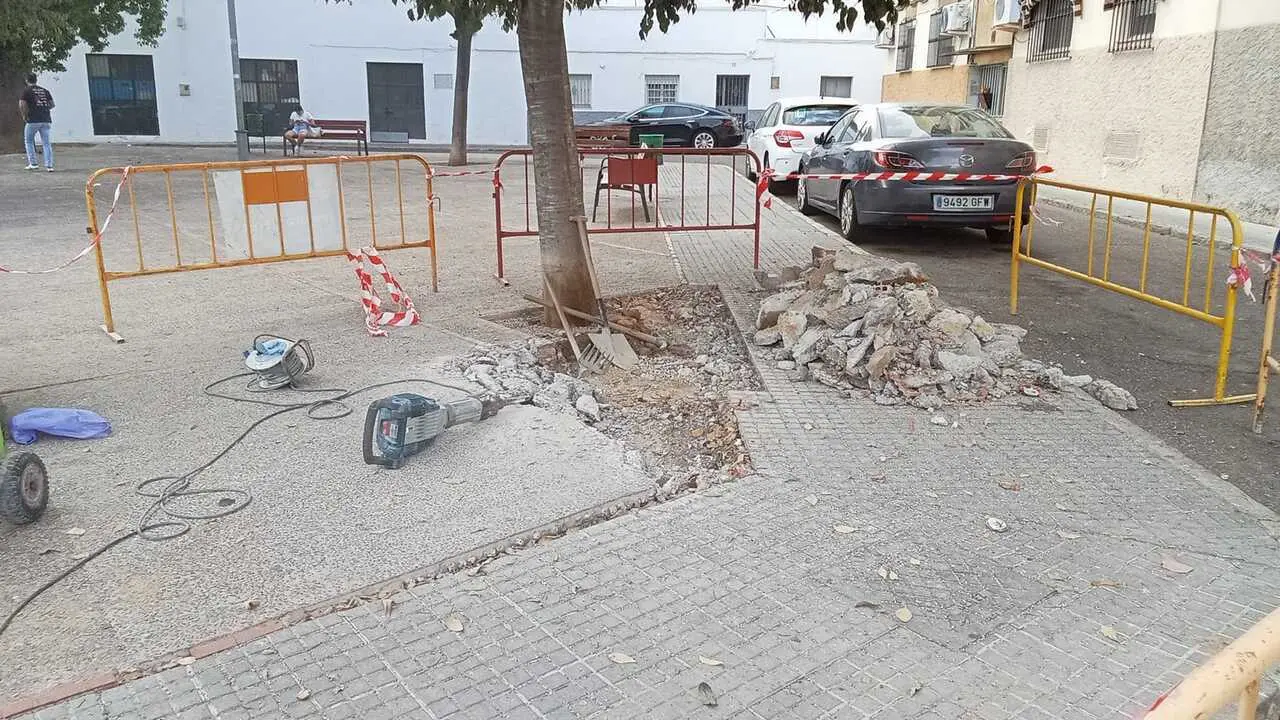  Obras de mejora en la barriada de Las Vi&ntilde;as. | Viva Jerez. 