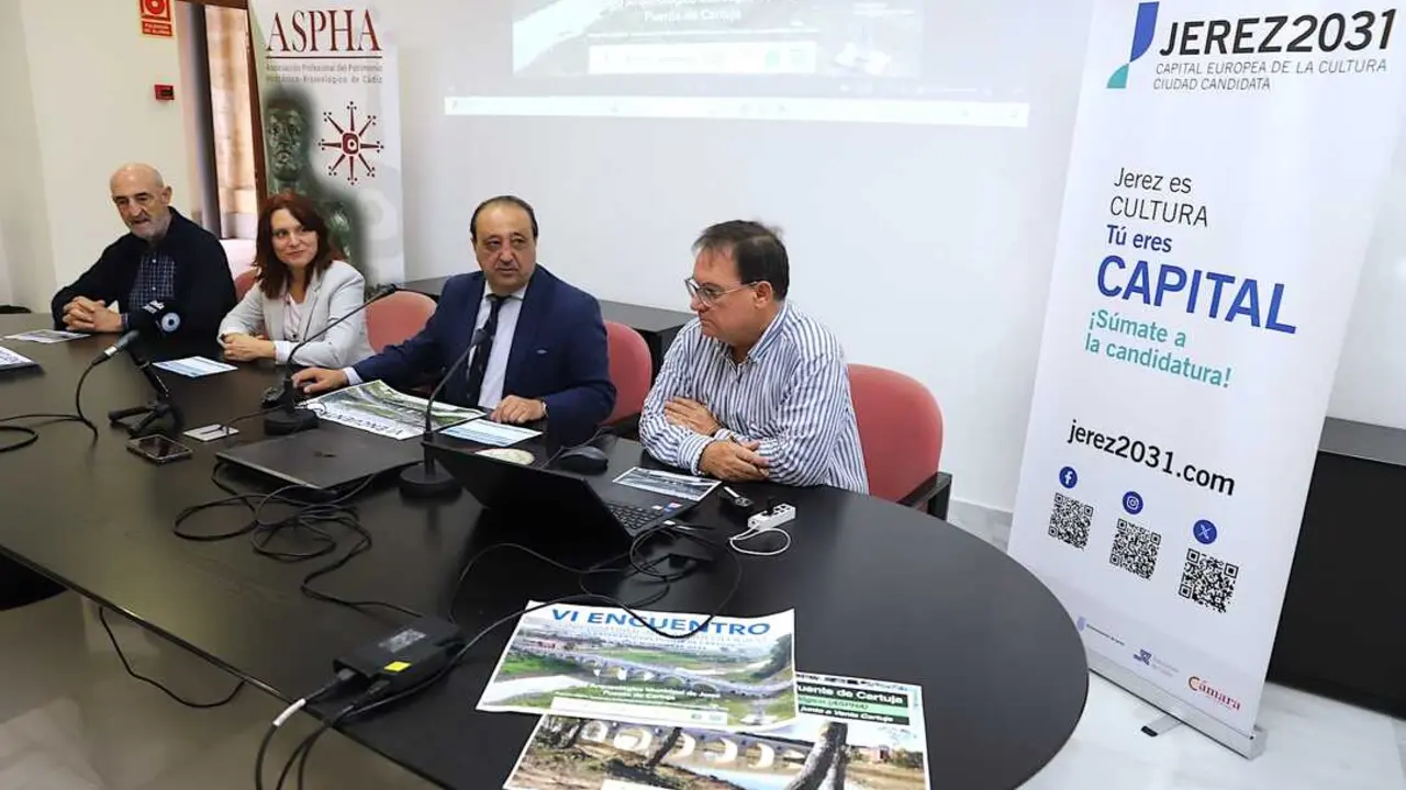 Francisco Zurita, en la presentaci&oacute;n de estas jornadas. | Viva Jerez. 