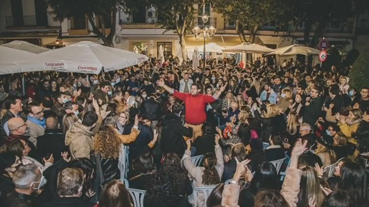  Una imagen de la Plaza de Plateros, en Jerez, en v&iacute;speras de Navidad. - Cristo Garc&iacute;a 