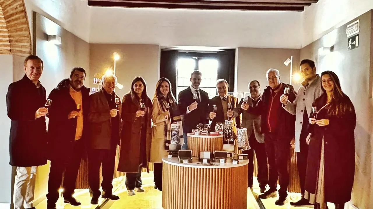  Inauguraci&oacute;n de la tienda de regalos del Alc&aacute;zar. |  jerez.es 