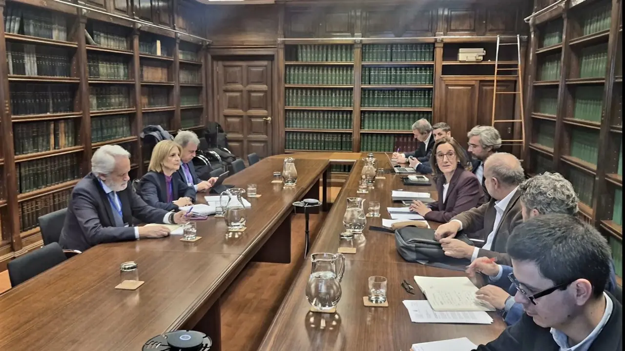  Imagen de la reuni&oacute;n en el Ministerio de Transportes. |  jerez.es 
