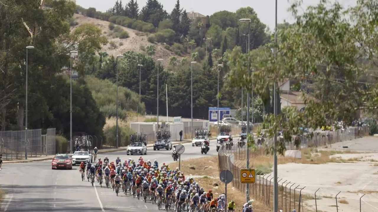  As&iacute; fue la salida de La Vuelta desde Jerez el pasado 2024. 