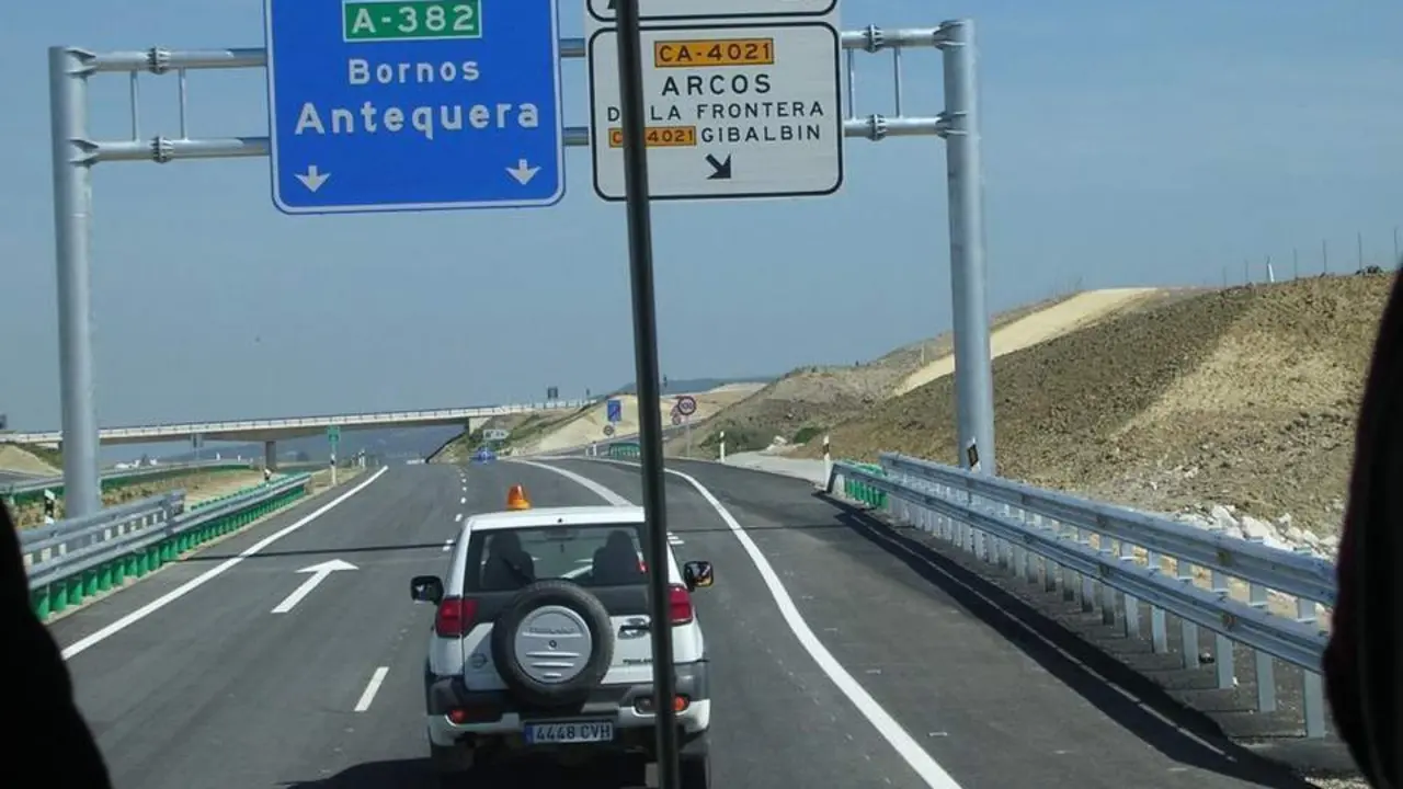  Autov&iacute;a Jerez-Arcos. - mac&iacute;as 