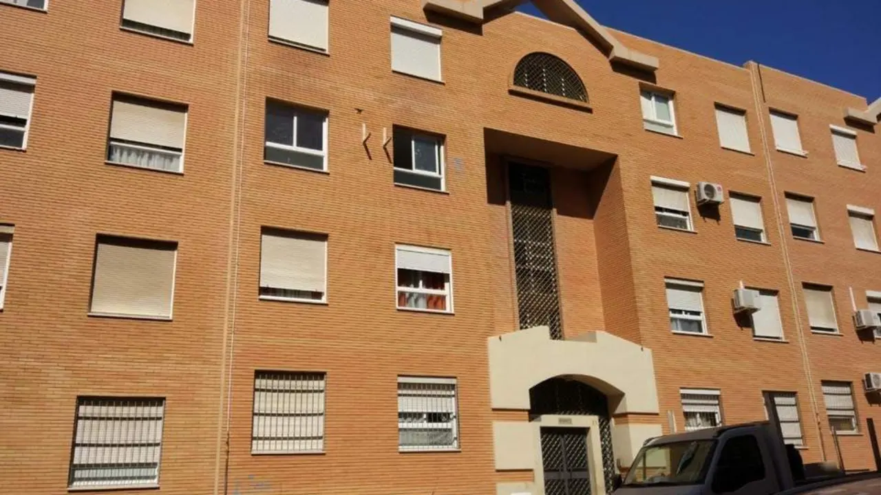  Imagen de archivo de unas viviendas de AVRA en Almer&iacute;a. | EP 