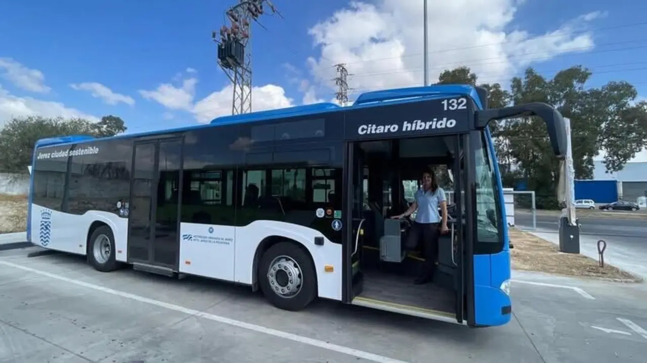  Los autobuses lanzadera al centro han sido un &eacute;xito. | jerez.es 