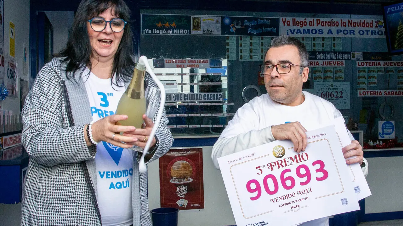  Mar&iacute;a y Vicente en la celebraci&oacute;n del tercer premio de la Loter&iacute;a de Navidad hace un par de semanas. |  Kiko S&aacute;nchez 