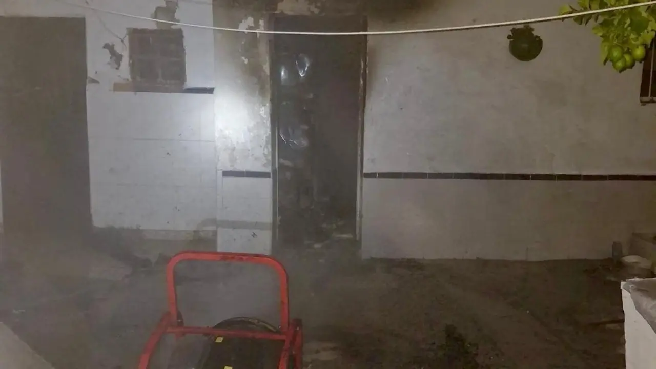  Imagen de la vivienda donde se produjo el incendio. |  Bomberos 