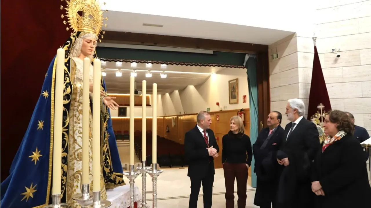  La imagen de Mar&iacute;a Sant&iacute;sima Salud de los Enfermos antes de su bendici&oacute;n. | jerez.es 