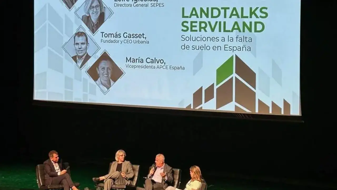 Mesa redonda celebrada en el Congreso Nacional de Vivienda. - ServiLand