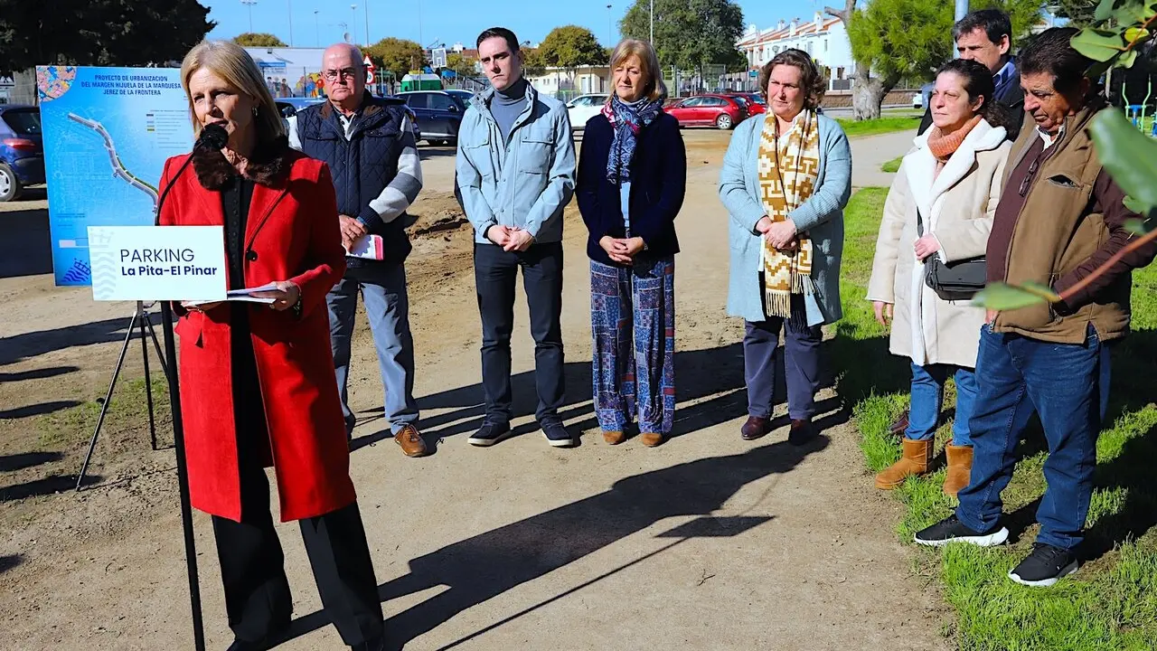  La alcaldesa en la presentaci&oacute;n del proyecto en la Hijuela de la Marquesa. |  jerez.es 