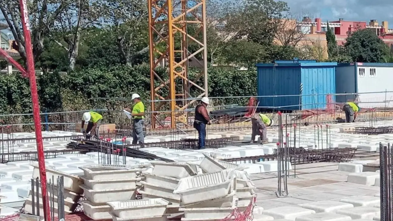  Trabajadores del sector de la construcci&oacute;n. | Viva Jerez. 