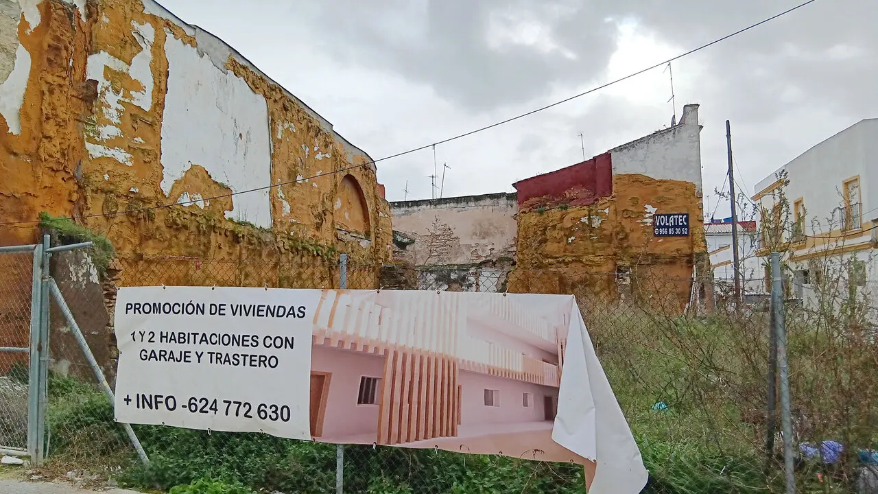  Solar de la confluencia de Marimanta y Campana en el que se van a construir once nuevas viviendas. | F.C.A. 