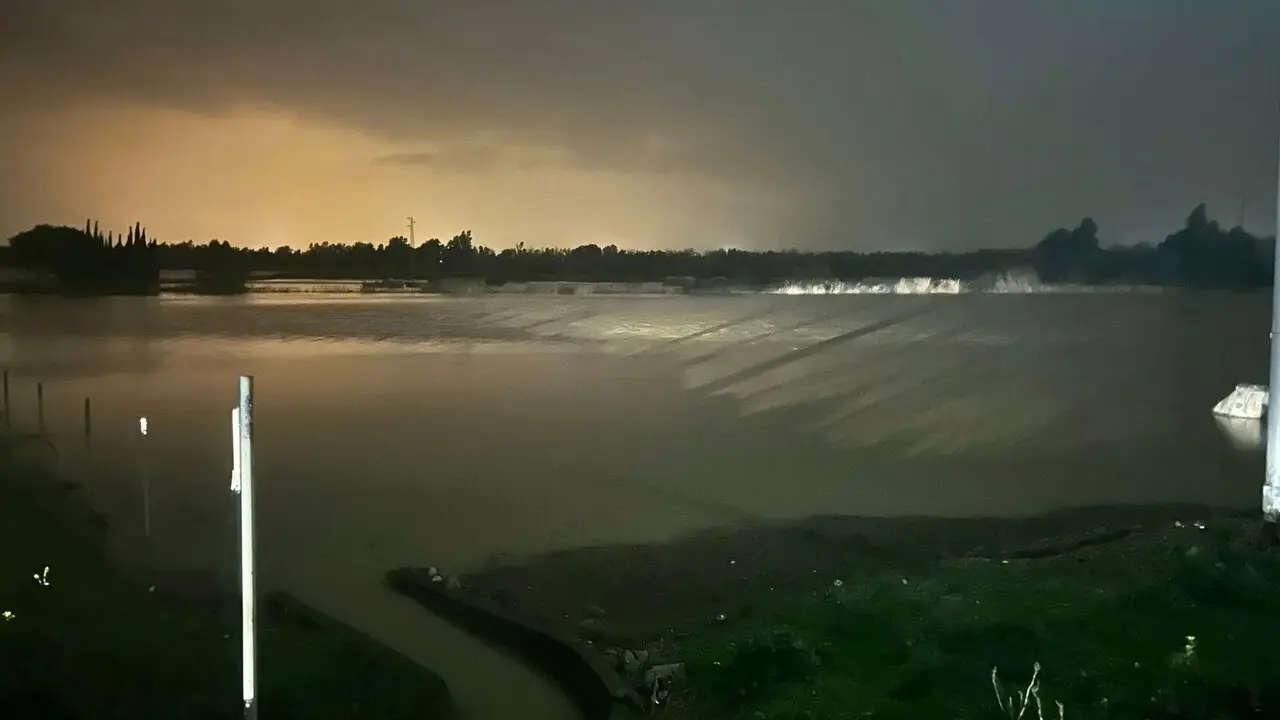  El cauce del r&iacute;o esta pasada noche por la zona de Torrecera. |  Ayto de Torrecera 