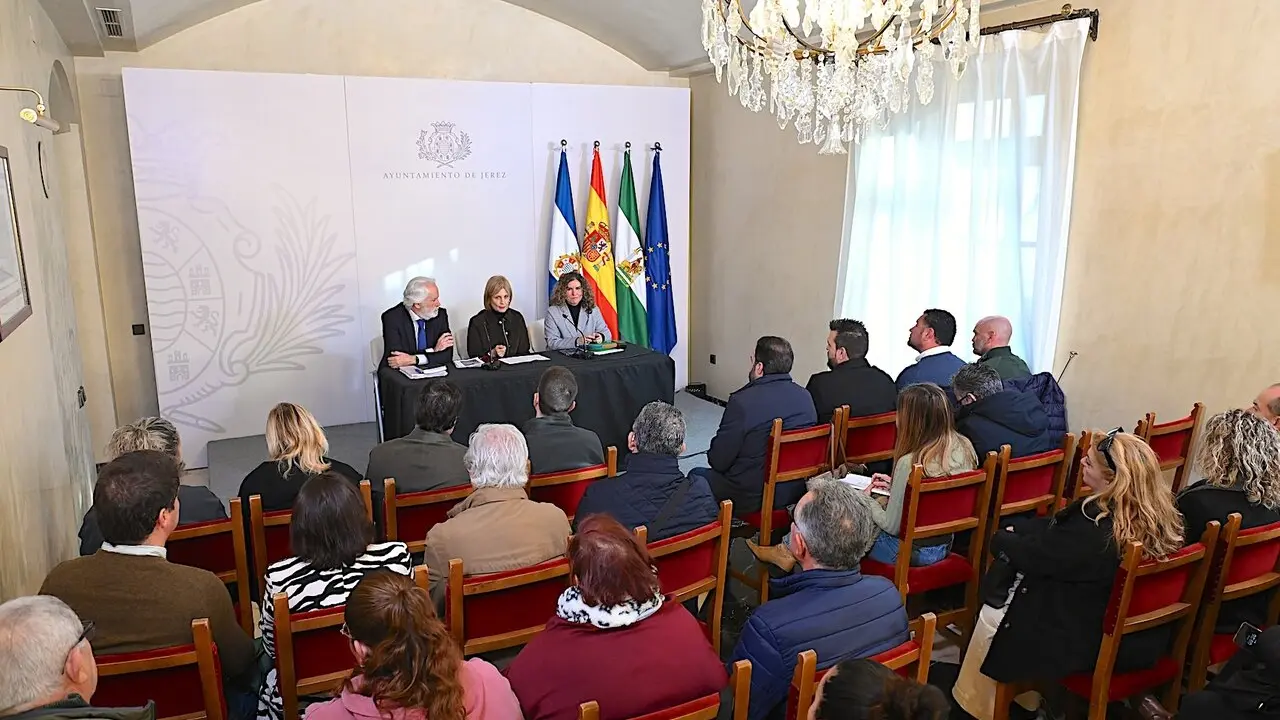 Reuni&oacute;n de la alcaldesa con los representantes del Jerez rural. |  jerez.es 