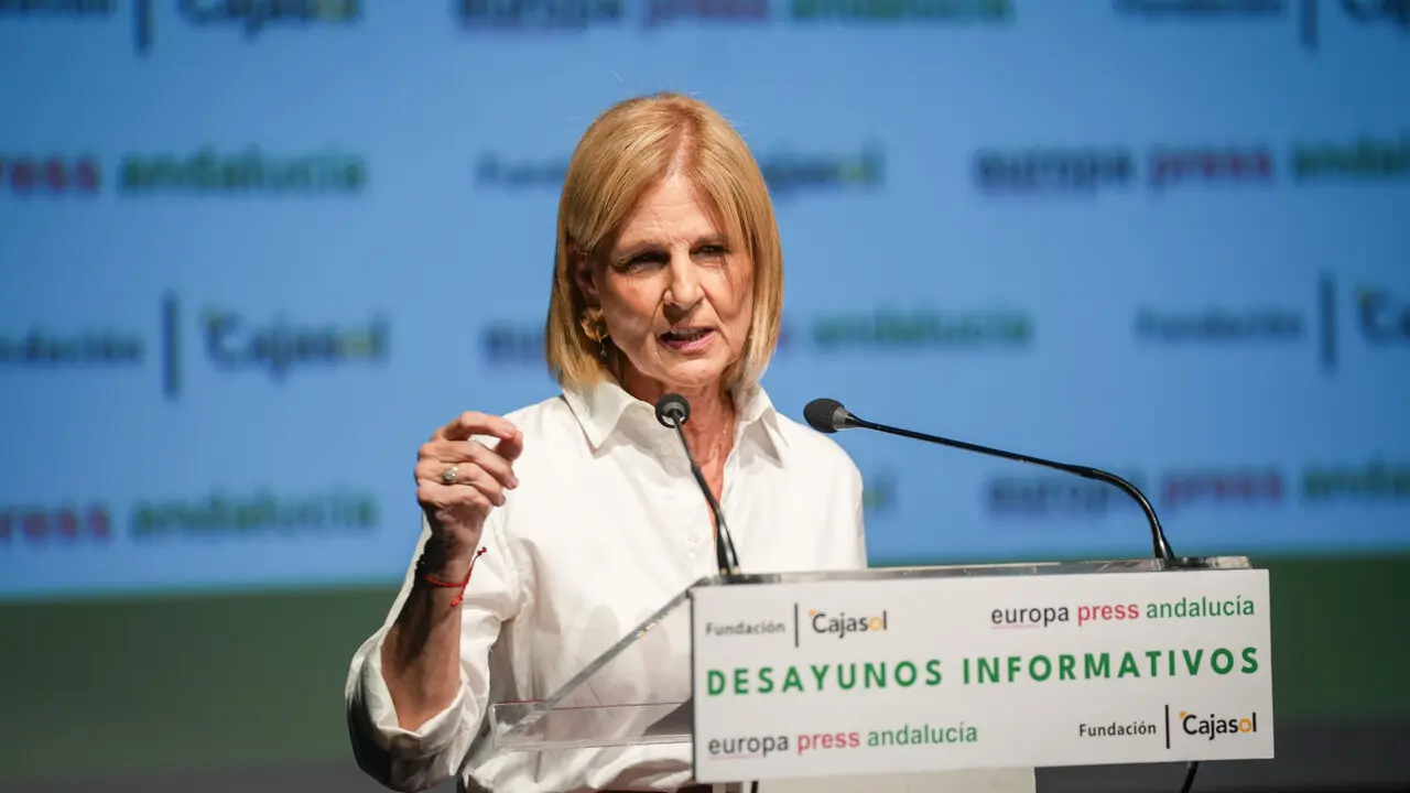  Garc&iacute;a-Pelayo, presidenta de la FEMP. | EP 