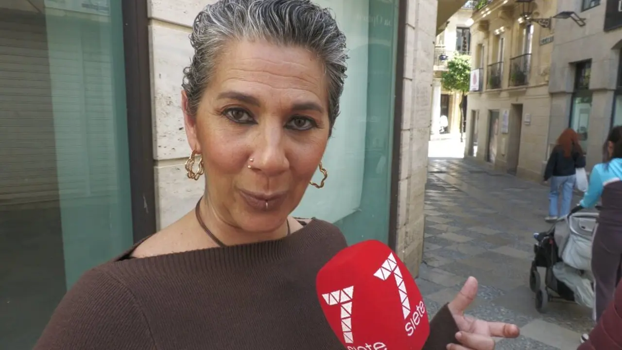  Vicenta G&aacute;lvez, ayer durante la entrevista ofrecida a 7 TV en el centro de Jerez. | Kiko S&aacute;nchez 