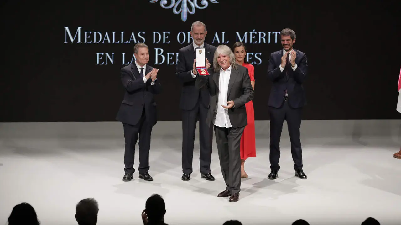  Jos&eacute; Merc&eacute;, junto a los Reyes de Espa&ntilde;a tras recibir la Medalla de Oro de las Bellas Artes. | EP 