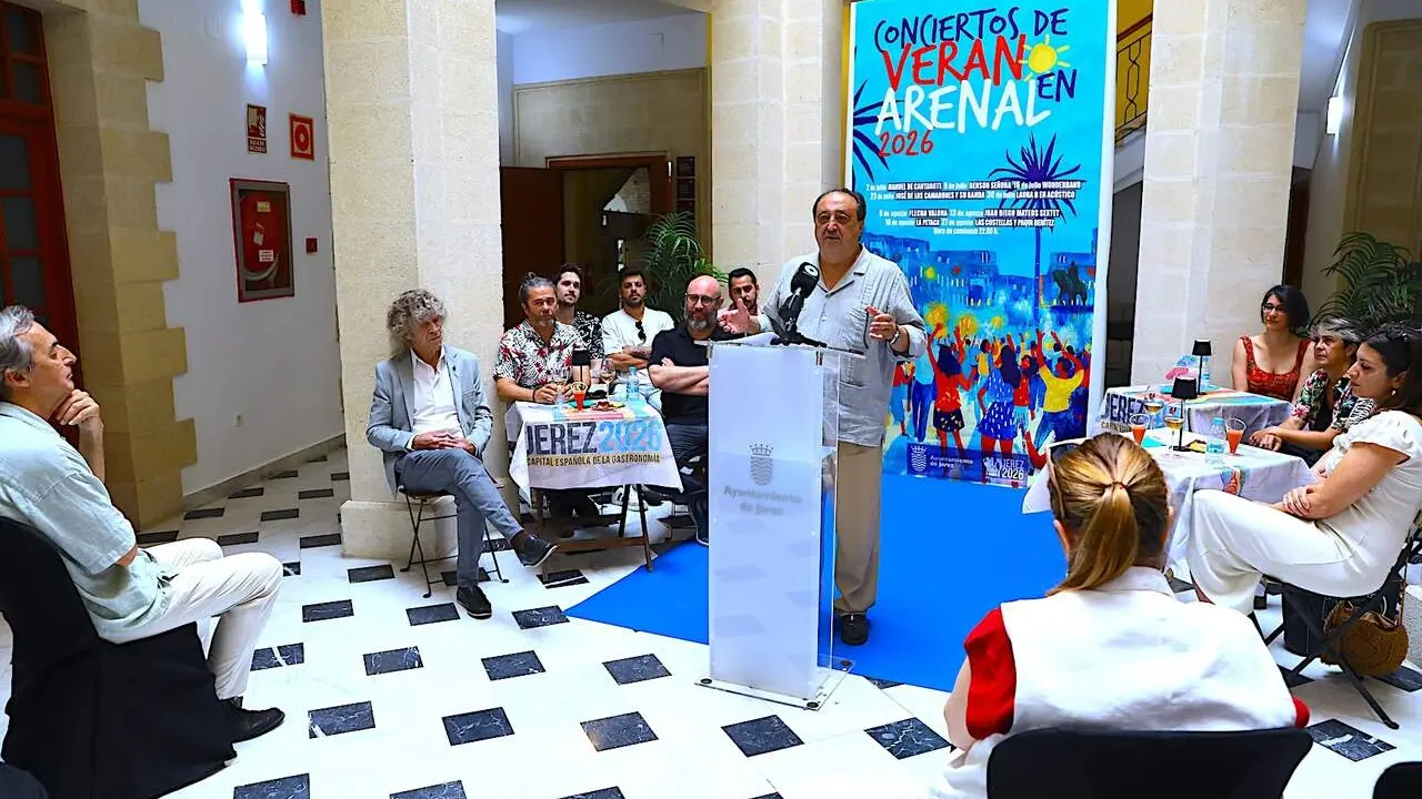  Francisco Zurita presenta la Programaci&oacute;n Cultural del Verano. | Viva Jerez. 