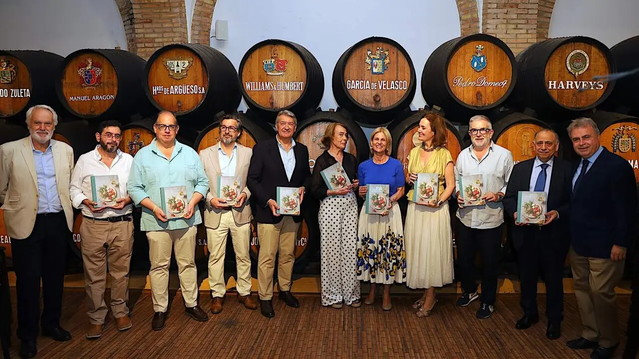  Imagen de la presentaci&oacute;n de la obra Jerez en la mesa. | jerez.es 