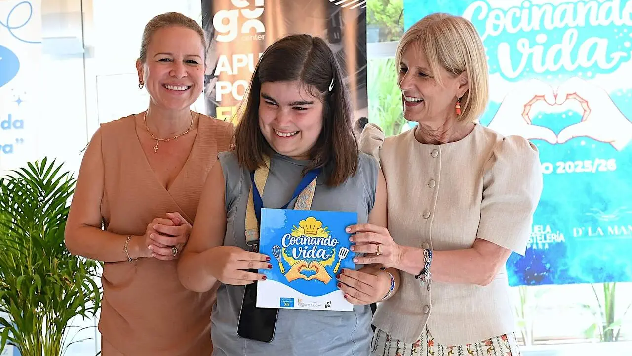  La alcaldesa en la presentaci&oacute;n del Libro de Recetas de Aspanido | Jerez.es 