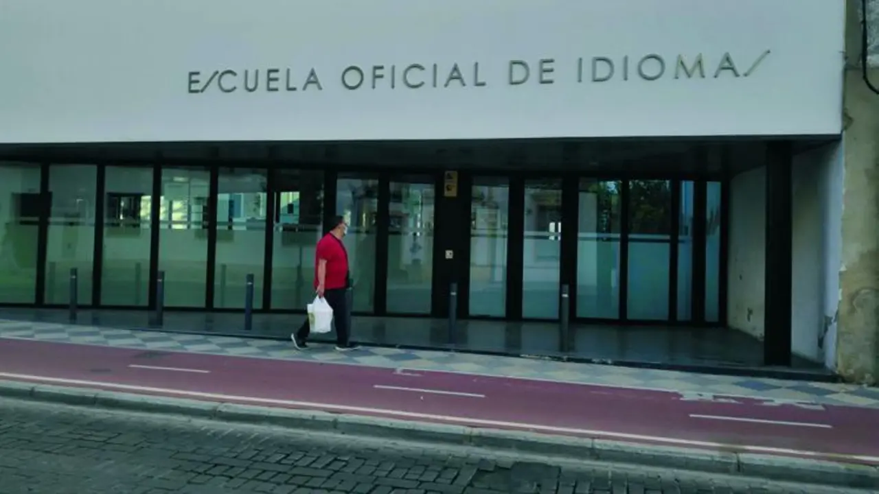  Las instalaciones de la Escuela Oficial de Idiomas de Jerez. - Oliverio Ruiz 