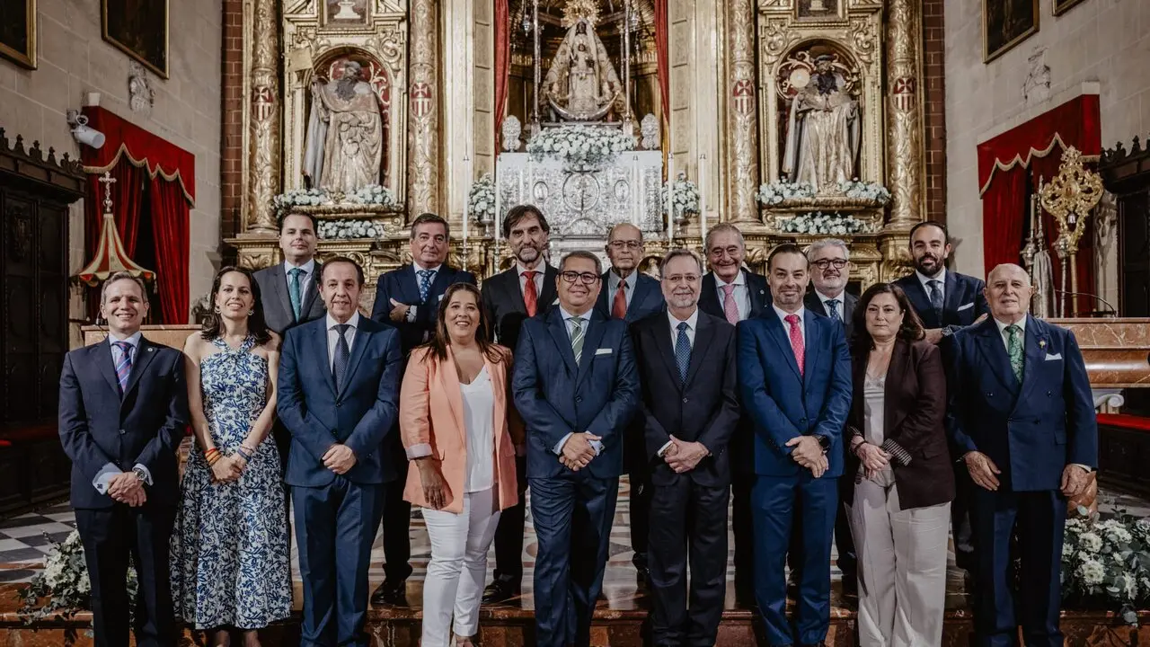  La candidatura de &Aacute;ngel Heredia, ante la patrona de Jerez, la Virgen de la Merced. | Viva Jerez. 