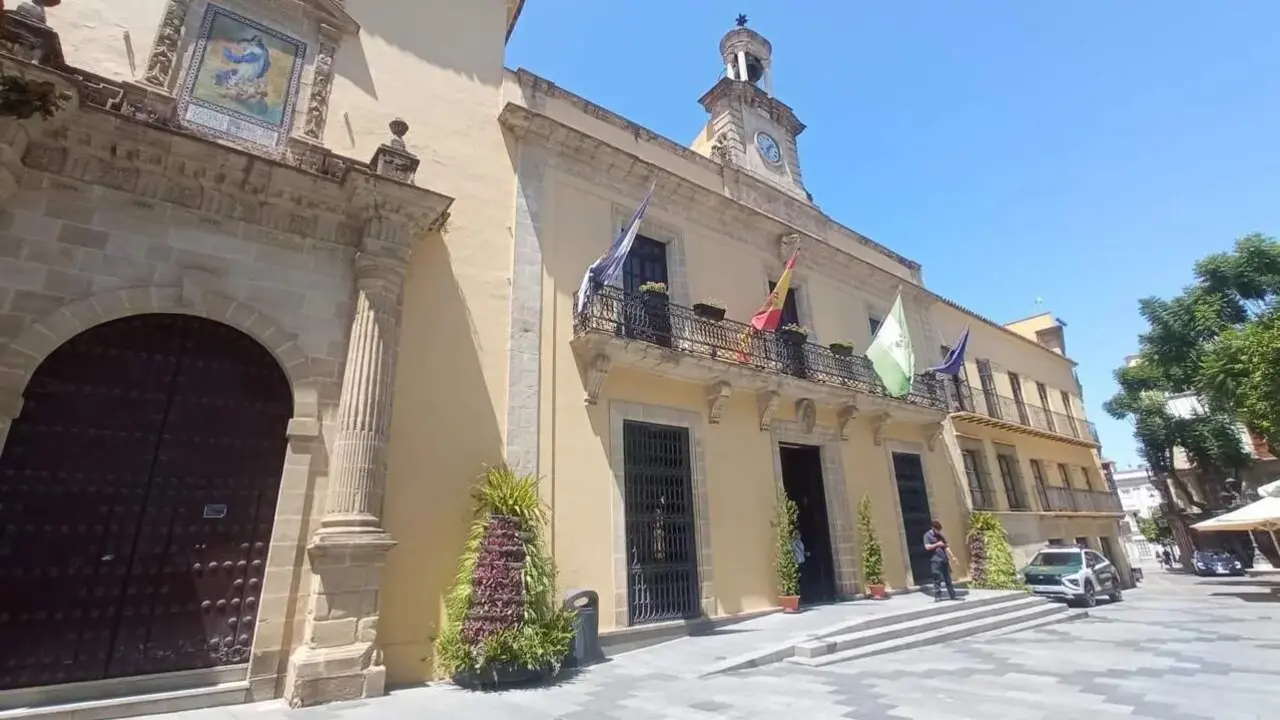  Fachada principal del Ayuntamiento de Jerez. | Viva Jerez. 