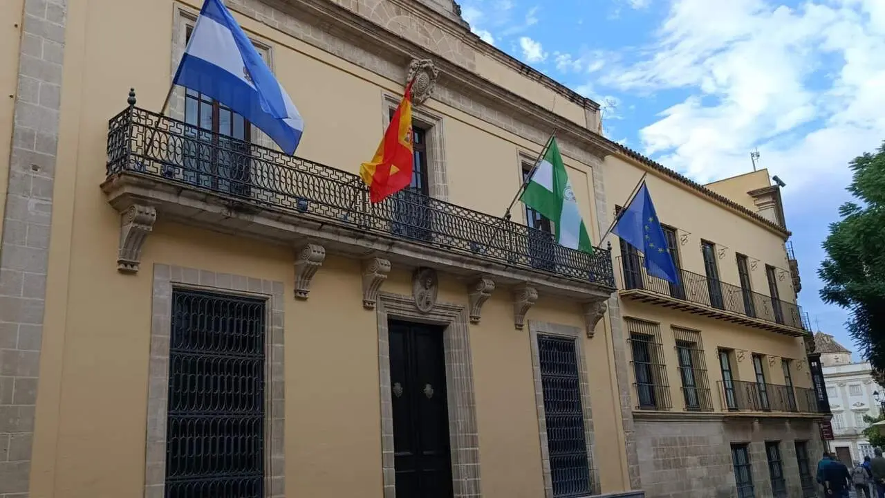  Fachada principal del Ayuntamiento de Jerez. | Viva Jerez. 