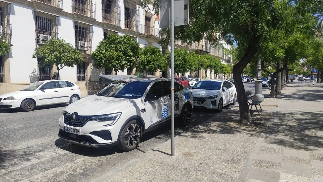  Parada de taxis en Jerez. | Viva Jerez. 