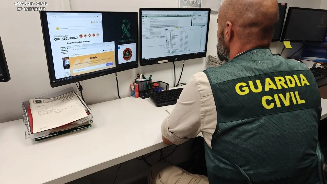  Un agente de la Guardia Civil especializado en CIberseguridad. |  Guardia Civil 