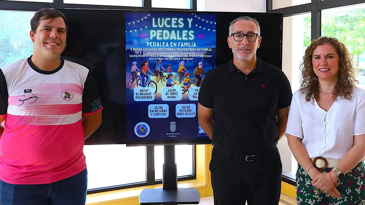  Susana S&aacute;nchez y Tom&aacute;s Sampalo presentan las Rutas de Luces y Pedales. |  jerez.es 