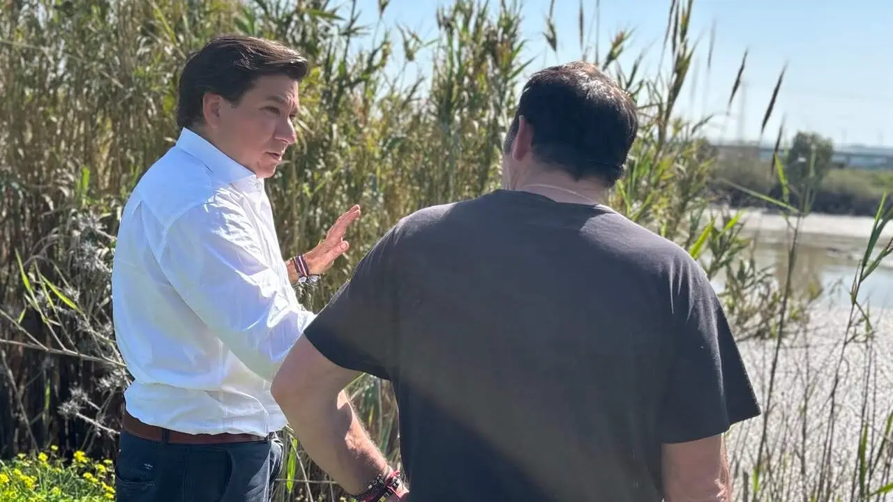  Antonio Fern&aacute;ndez en su visita a Tablellina. |  Vox 