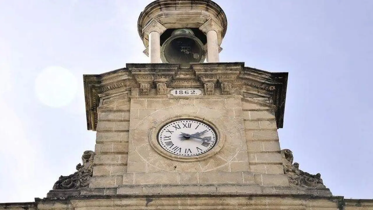  Detalle de la fachada del Ayuntamiento de Jerez. | Viva Jerez. 