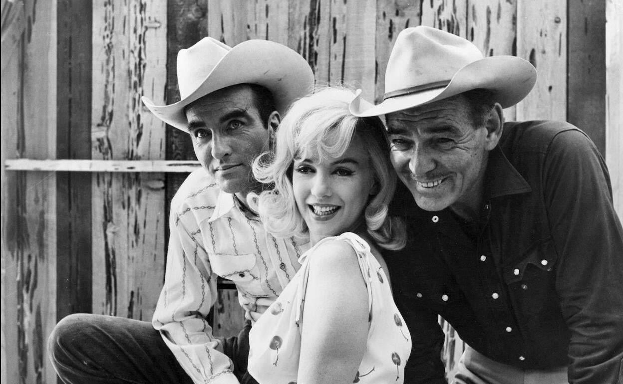 Con Montgomery Cliff y Clark Gable en el tortuoso rodaje de Vidas rebeldes.
